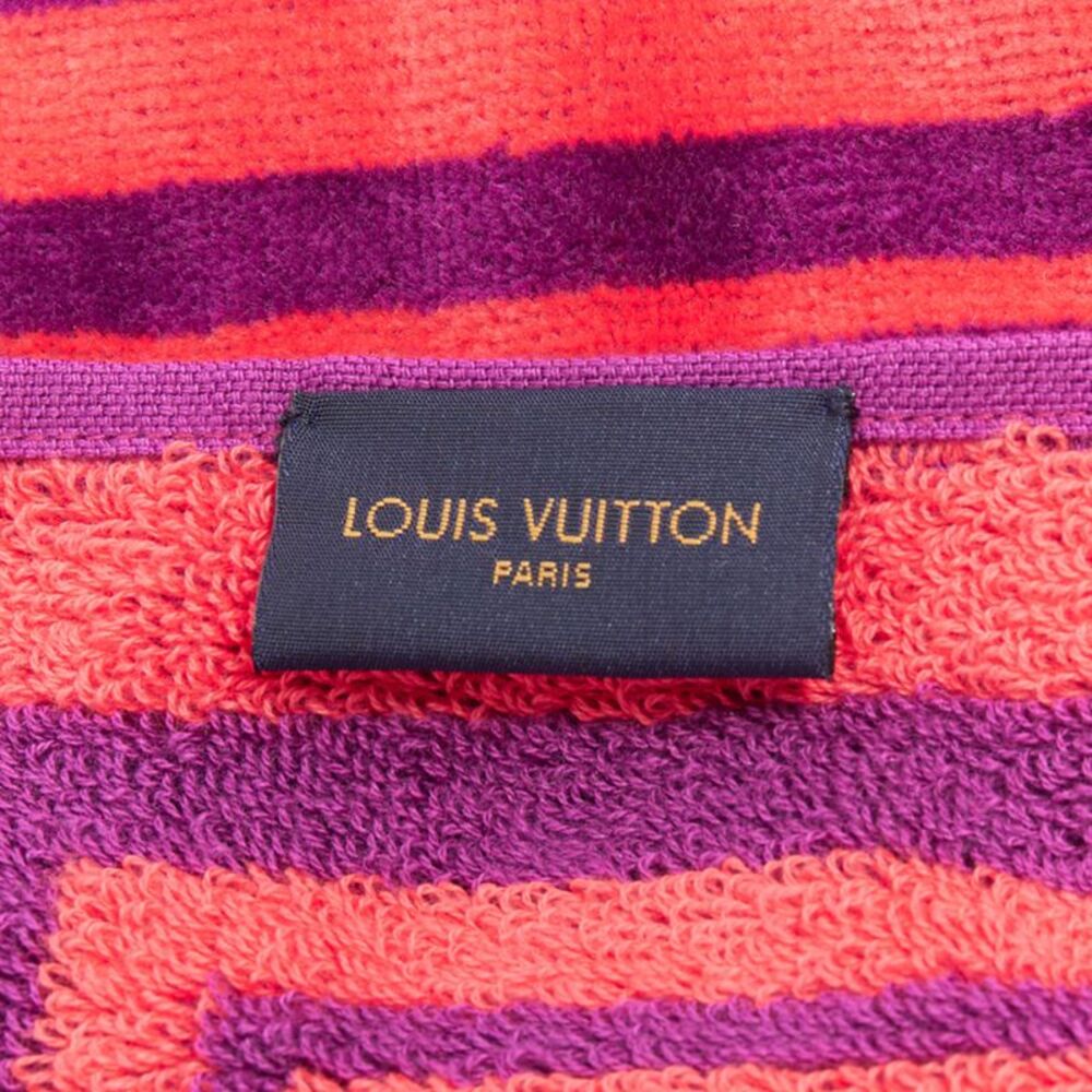 LOUIS VUITTON Vuittamins pink purple cotton LV monogram beach towel - Picture 9 of 10